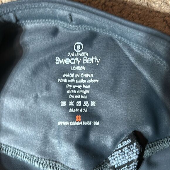 Sweaty Betty London high shine 7/8 length dark grey leggings small - Picture 5 of 6